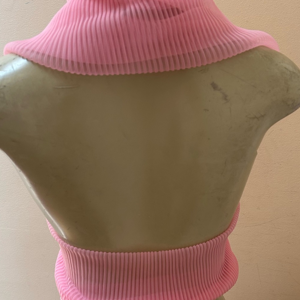 Pink halter top - Picture 2 of 3